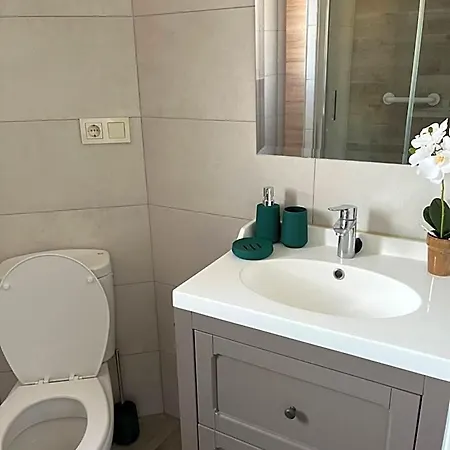 Anna's Aparthotel 3*